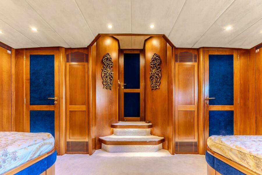 YOSMA 71ft Hakvoort Yacht For Sale