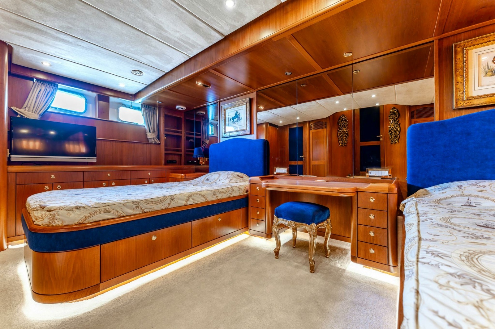 YOSMA 71ft Hakvoort Yacht For Sale