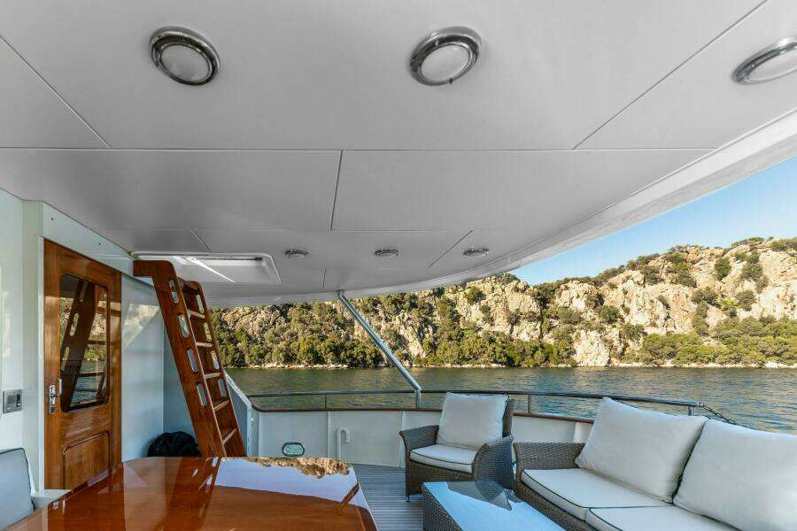 YOSMA 71ft Hakvoort Yacht For Sale
