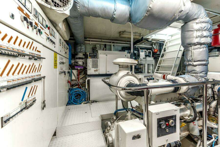 YOSMA 71ft Hakvoort Yacht For Sale