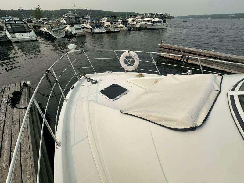 36ft Carver Yacht For Sale