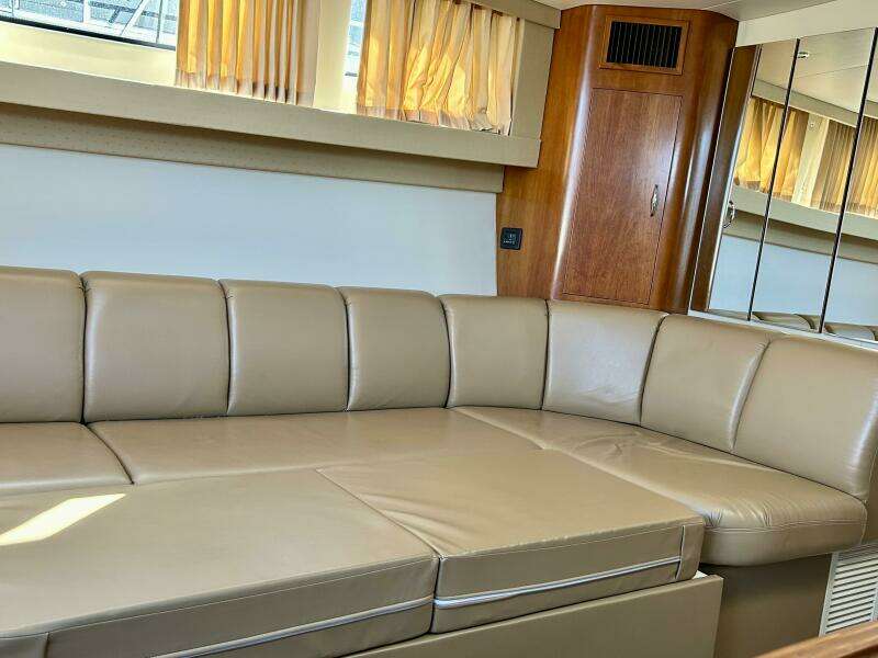 36ft Carver Yacht For Sale