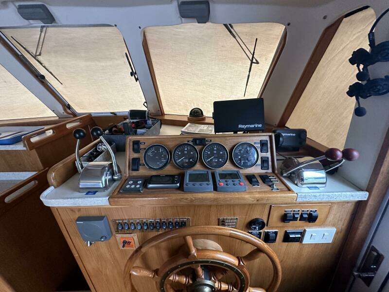 LUCKY DOG 39ft Mainship Yacht For Sale