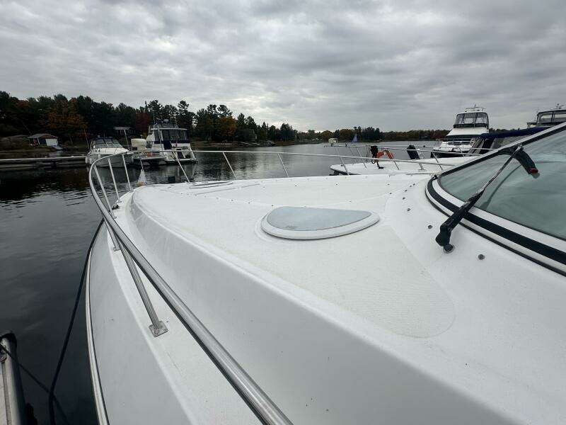 36ft Cruisers Yachts Yacht For Sale