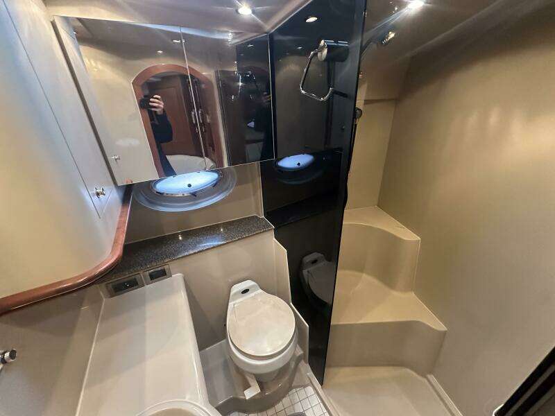 36ft Cruisers Yachts Yacht For Sale