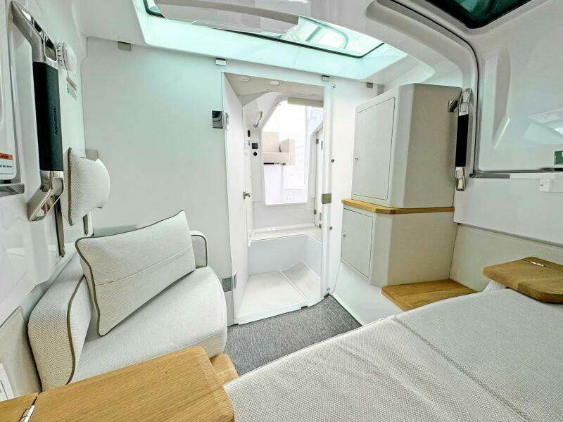 37ft Axopar Yacht For Sale