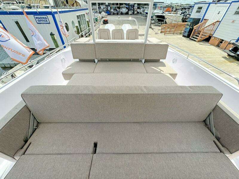 37ft Axopar Yacht For Sale