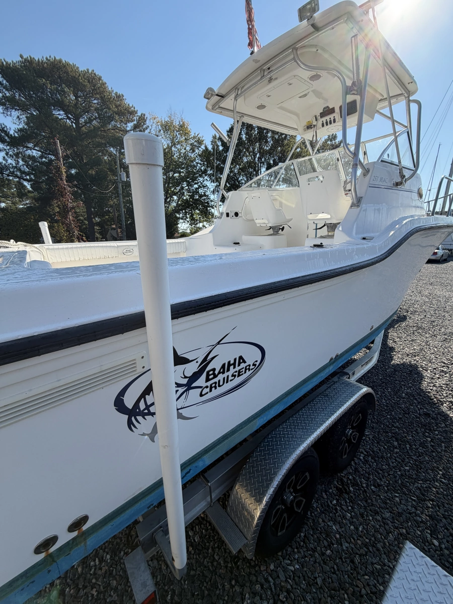 2005 Baha Cruisers 257 WAC