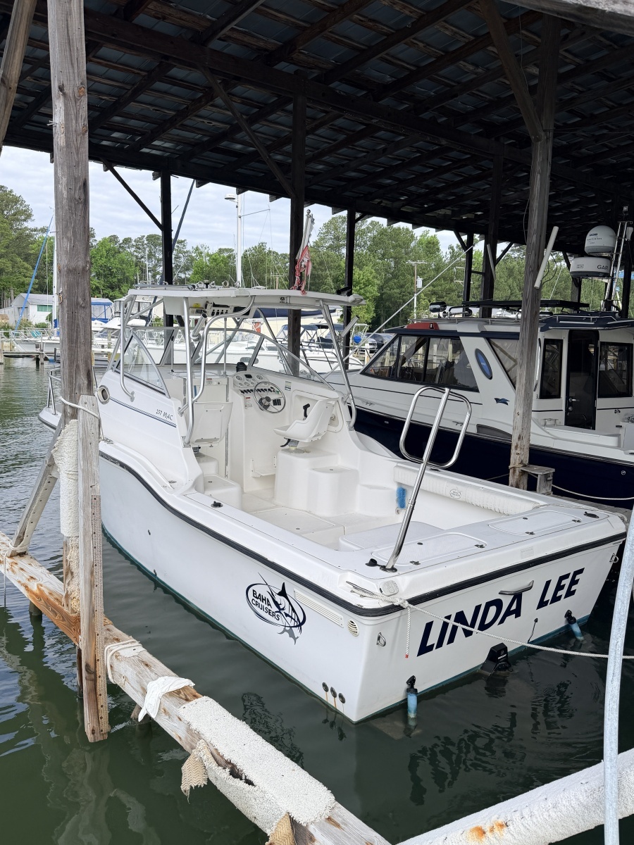 2005 Baha Cruisers 257 WAC