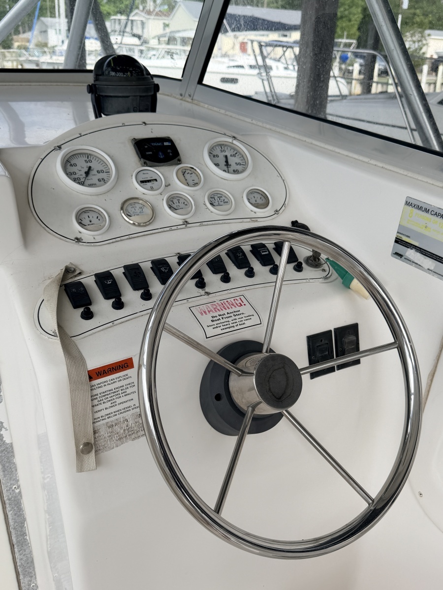 2005 Baha Cruisers 257 WAC