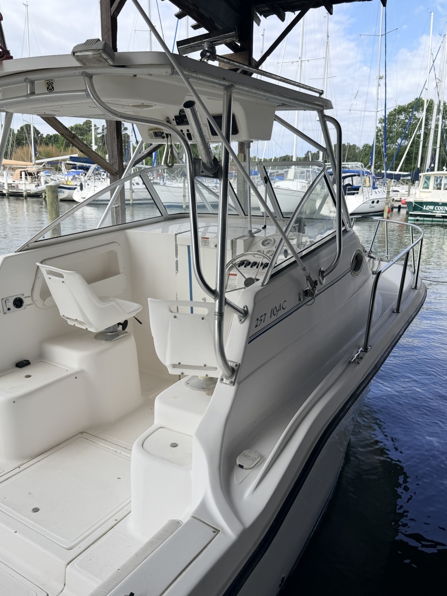 2005 Baha Cruisers 257 WAC