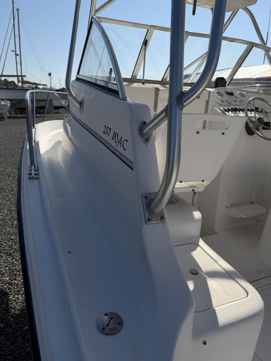 2005 Baha Cruisers 257 WAC
