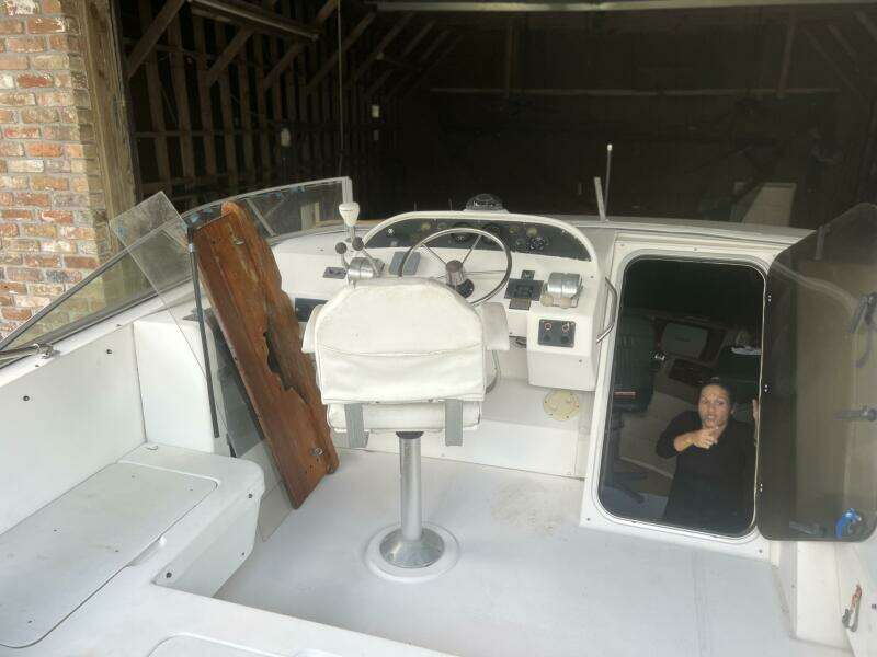 47ft Bayliner Yacht For Sale