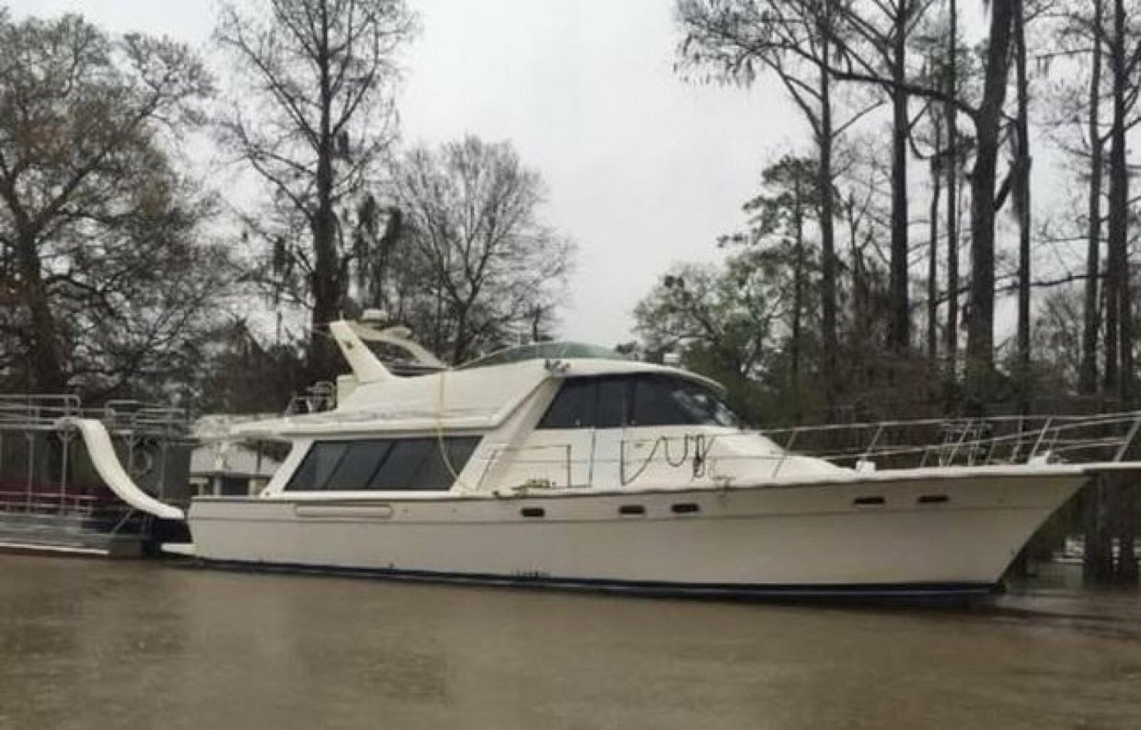 4788 Pilot House Motoryacht