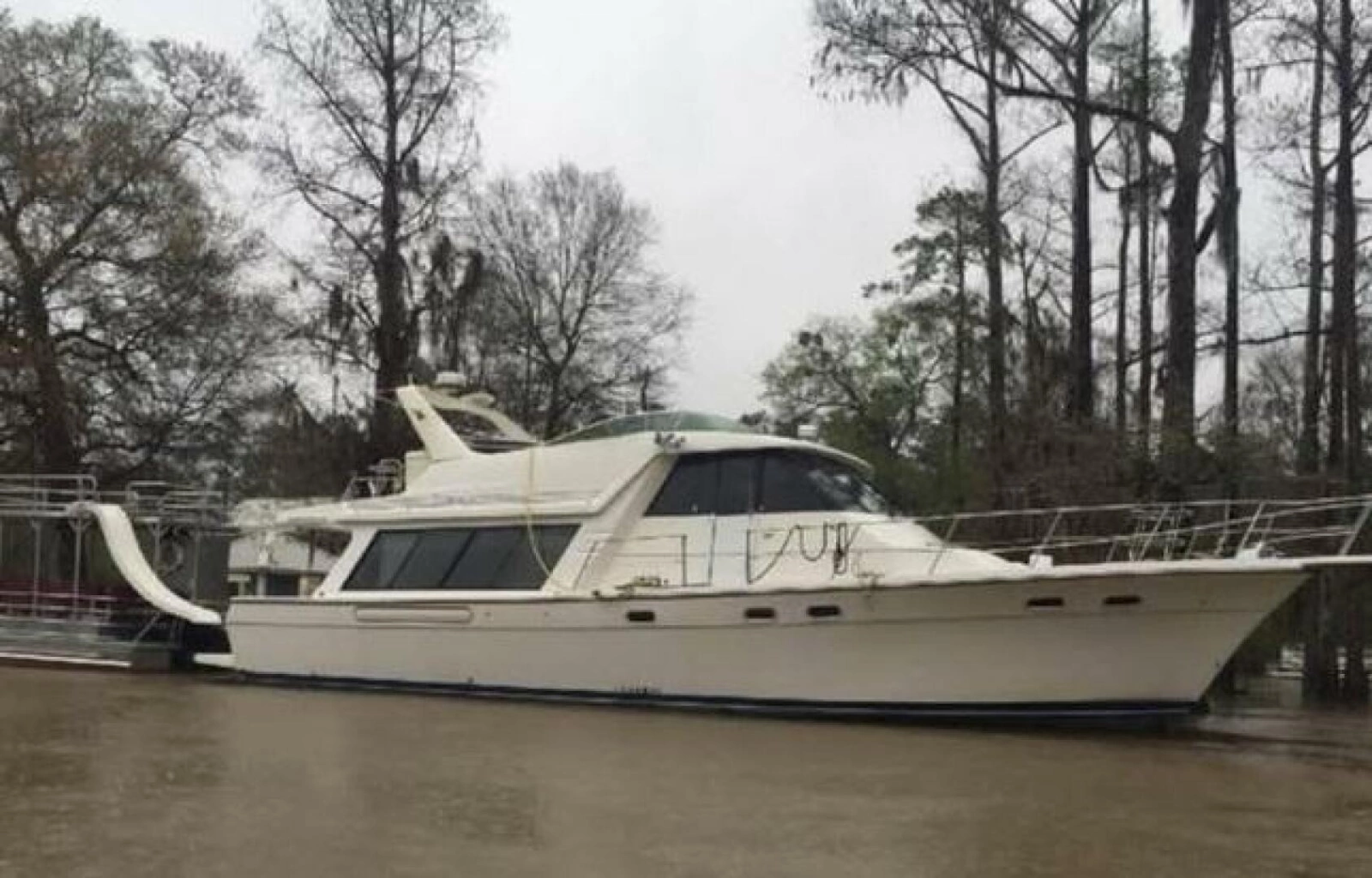 2000 Bayliner 4788 Pilot House Motoryacht