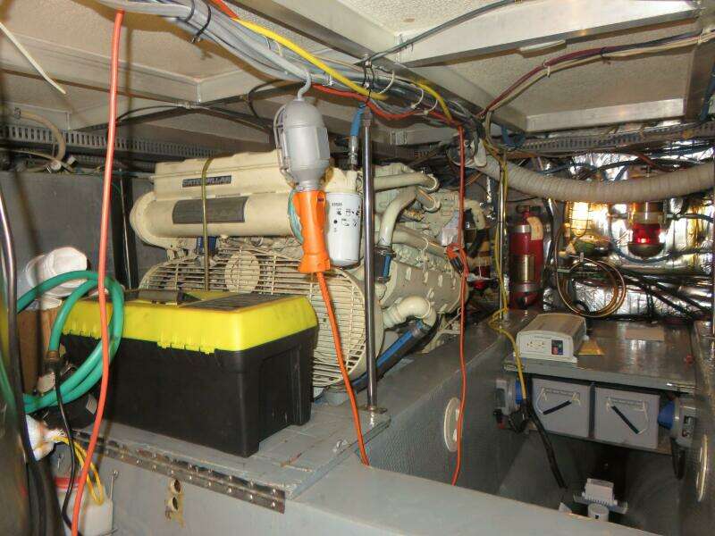 Docktari 42ft Carver Yacht For Sale