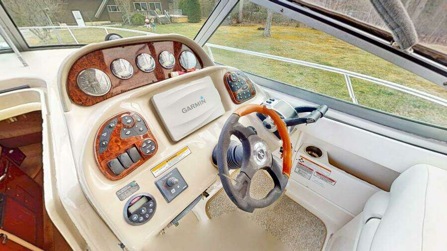 33ft Sea Ray Yacht For Sale