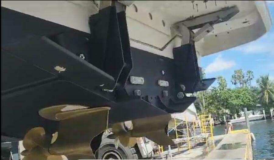 52' 2018 Prestige 520