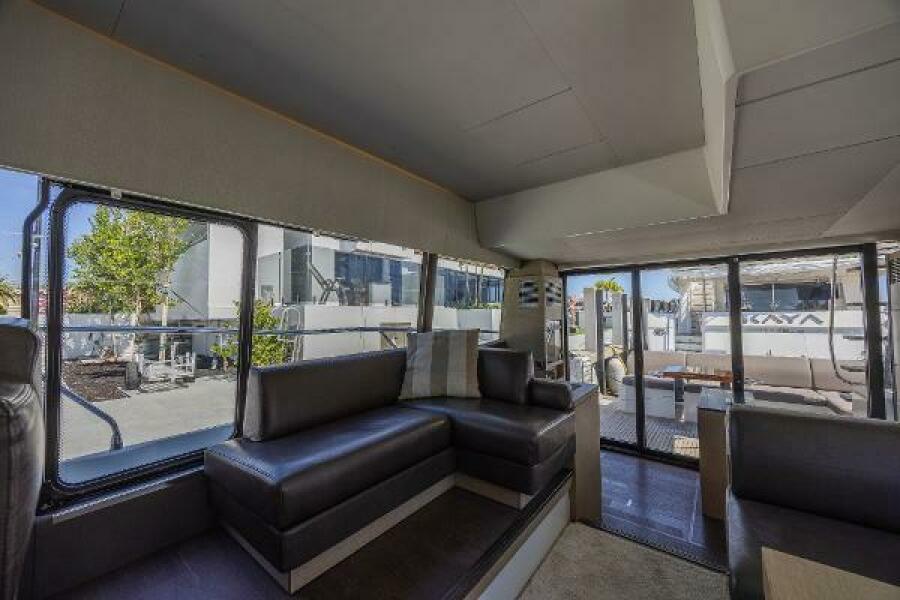 52' 2018 Prestige 520