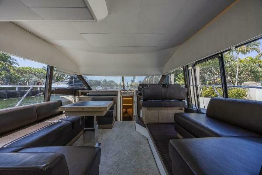 52' 2018 Prestige 520