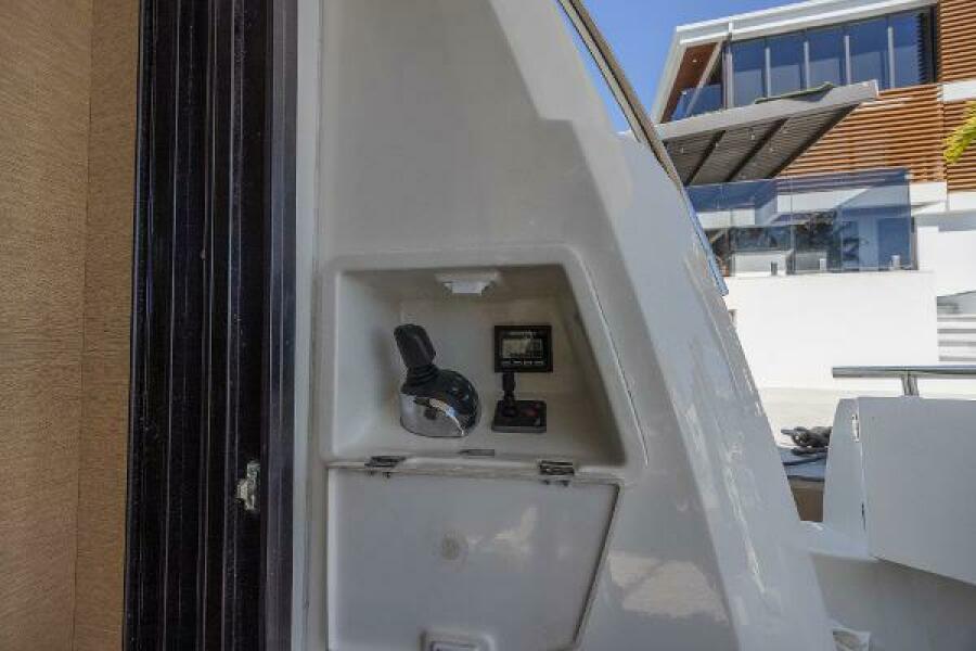 52' 2018 Prestige 520