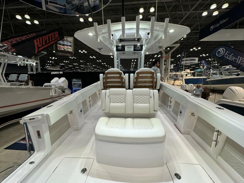 38' 2026 Jupiter 380 LS