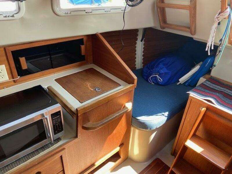 27ft Halman Yacht For Sale