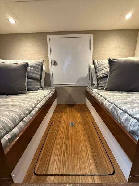 2023 55 Valhalla V 55 Freak Show Aft Bunks
