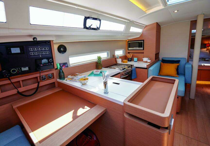 41ft Jeanneau Yacht For Sale