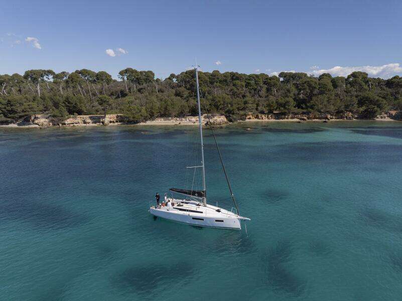 35ft Jeanneau Yacht For Sale
