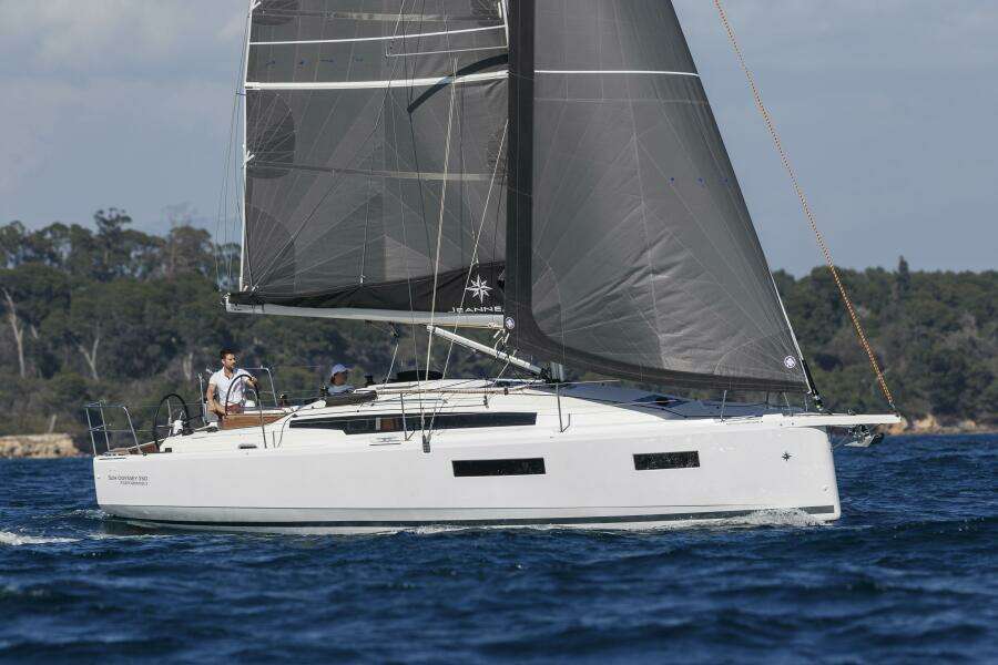 35ft Jeanneau Yacht For Sale