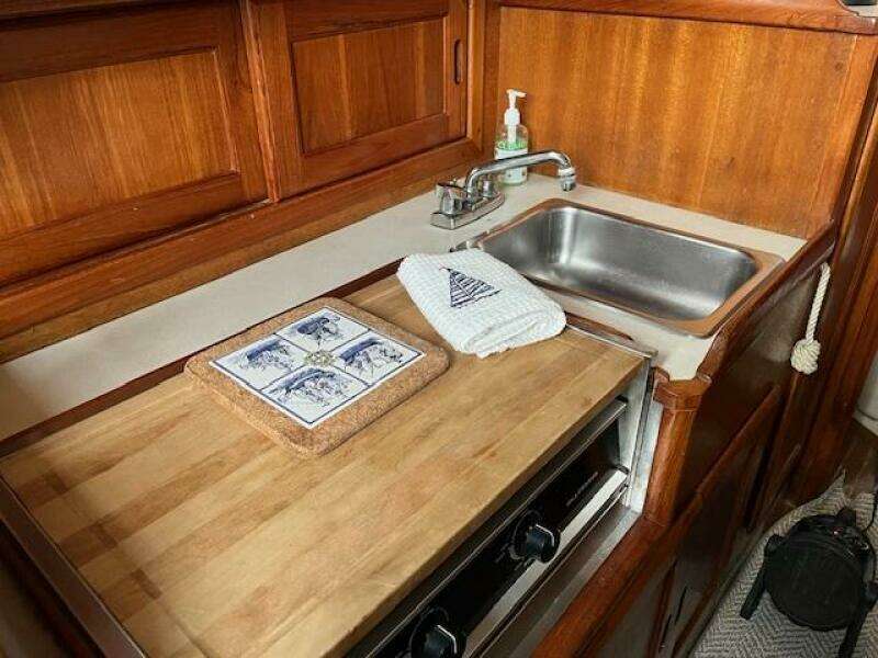28ft Westsail Yacht For Sale