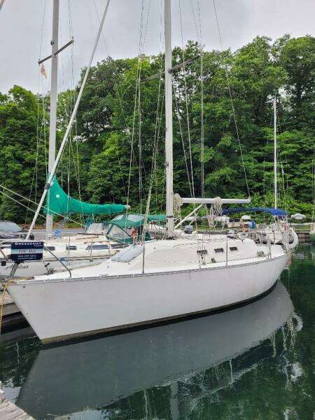 30ft CS Yacht For Sale