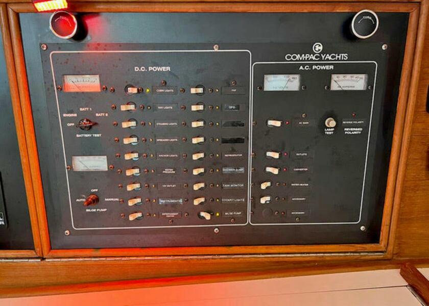 1999 Carver 450 Voyager Pilothouse - Photo 9