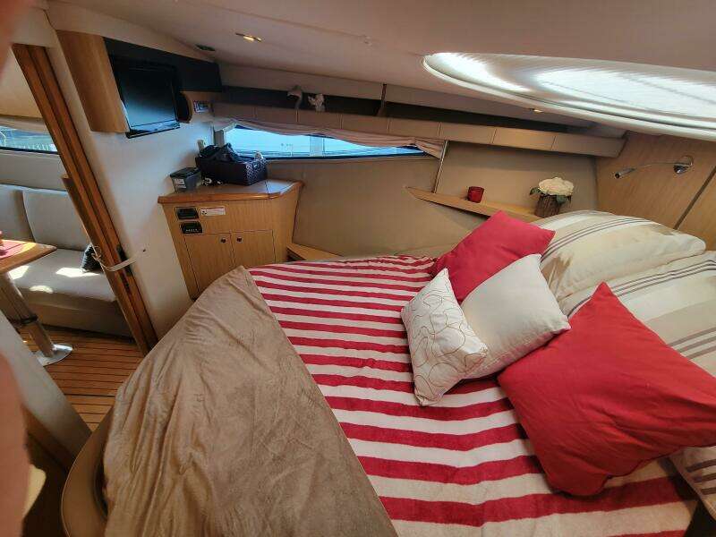 ISABELLA IV 43ft Four Winns Yacht For Sale
