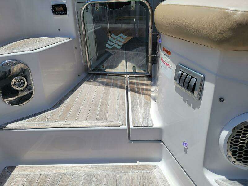 ISABELLA IV 43ft Four Winns Yacht For Sale
