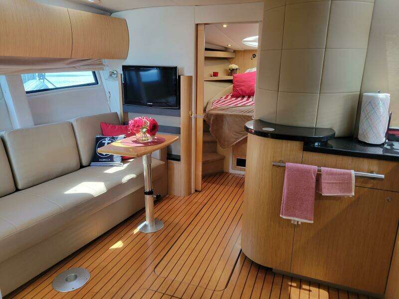 ISABELLA IV 43ft Four Winns Yacht For Sale