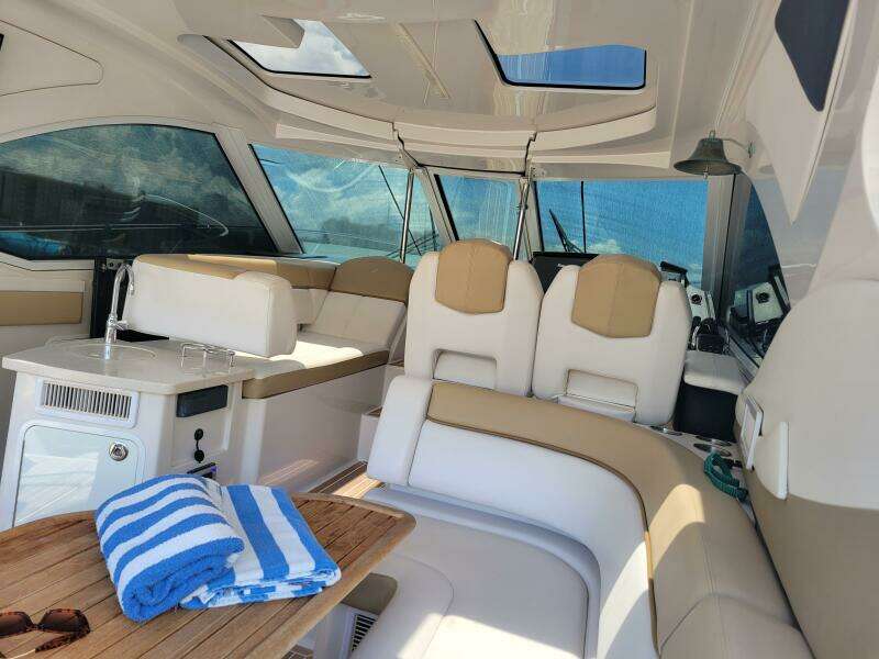 ISABELLA IV 43ft Four Winns Yacht For Sale