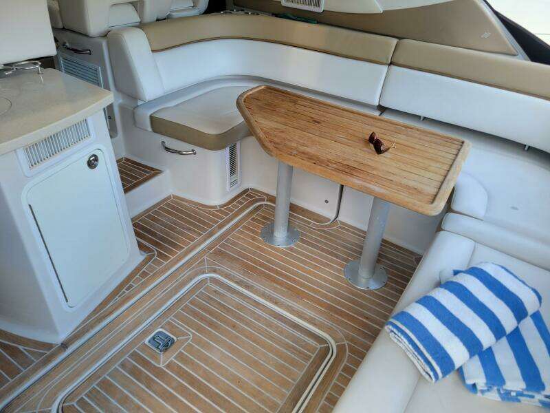 ISABELLA IV 43ft Four Winns Yacht For Sale