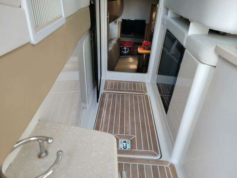 ISABELLA IV 43ft Four Winns Yacht For Sale