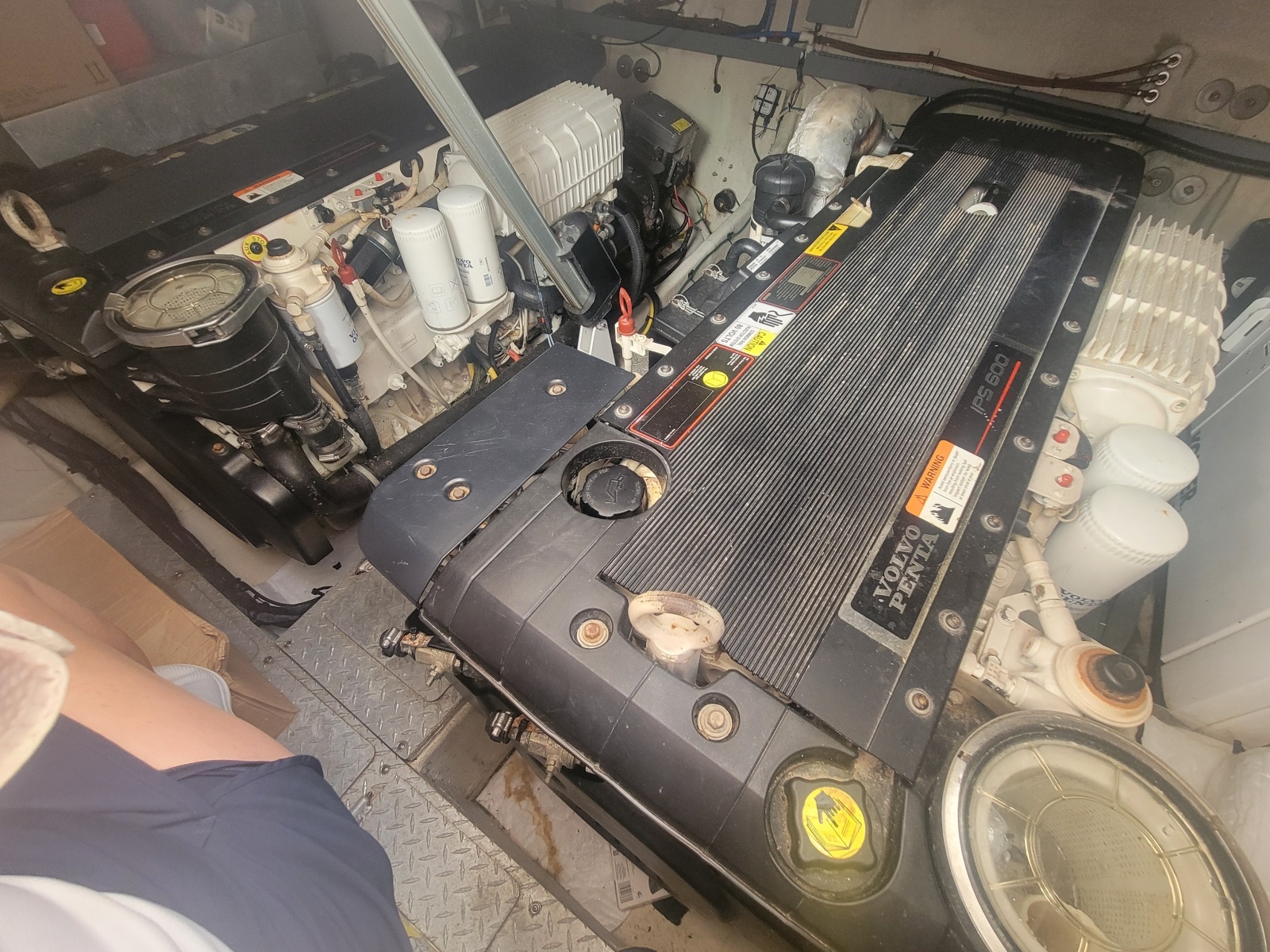 ISABELLA IV 43ft Four Winns Yacht For Sale