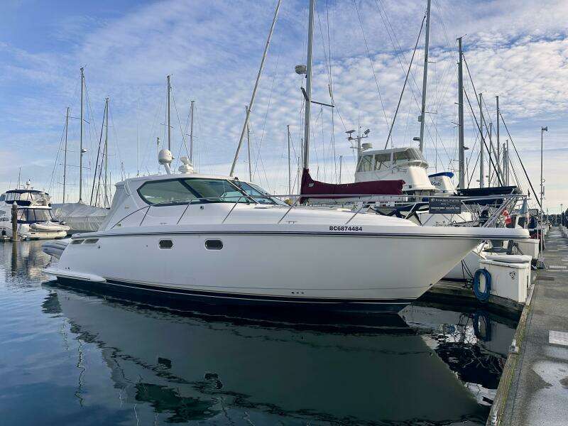 45ft Tiara Yachts Yacht For Sale