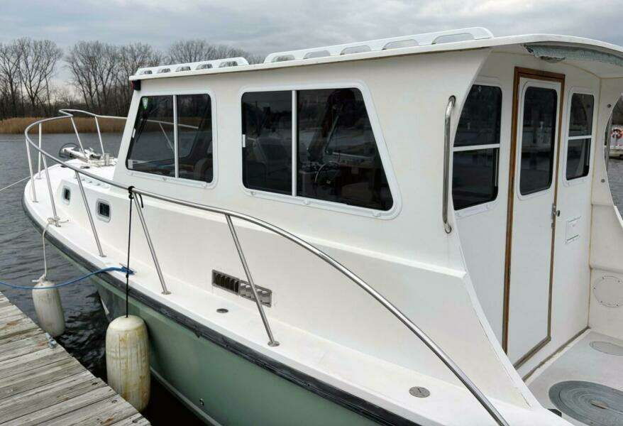 Riverwind 31ft Eastern Yacht For Sale