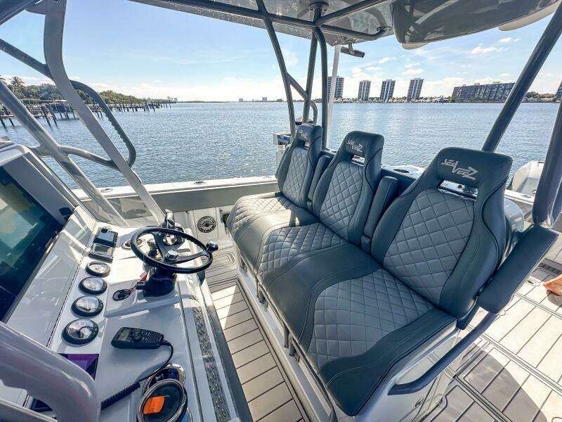 37ft SeaVee Yacht For Sale