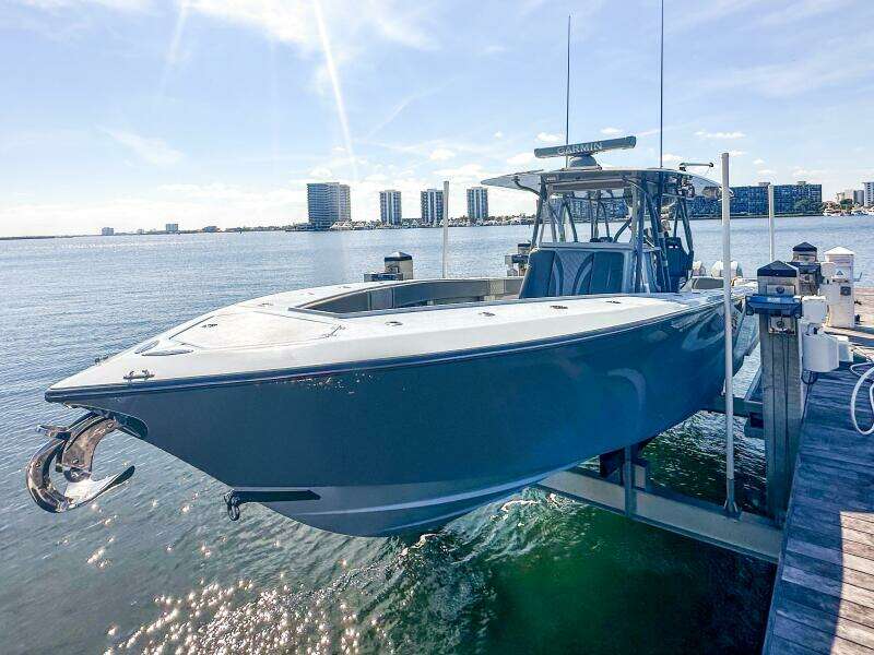 37ft SeaVee Yacht For Sale