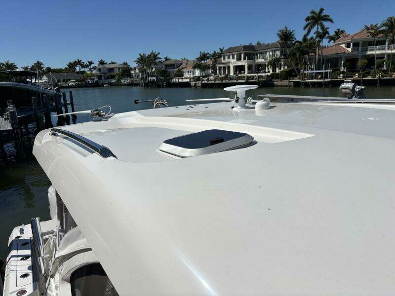 37ft Pursuit Yacht For Sale