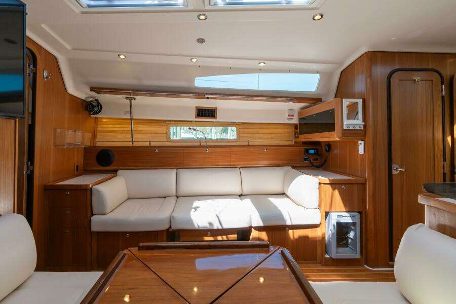 2023 Catalina 425