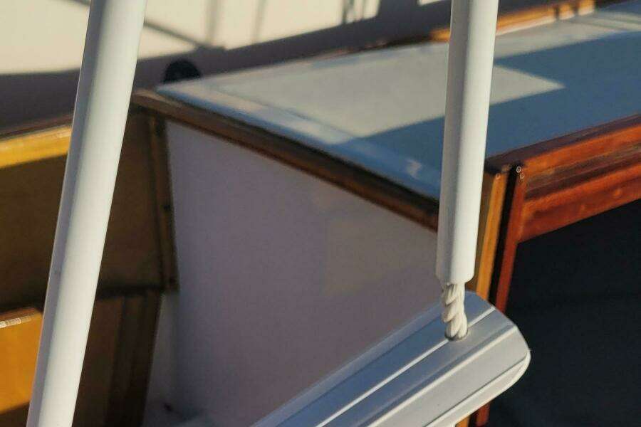 FIREFLY 24ft Bridges Point Yacht For Sale