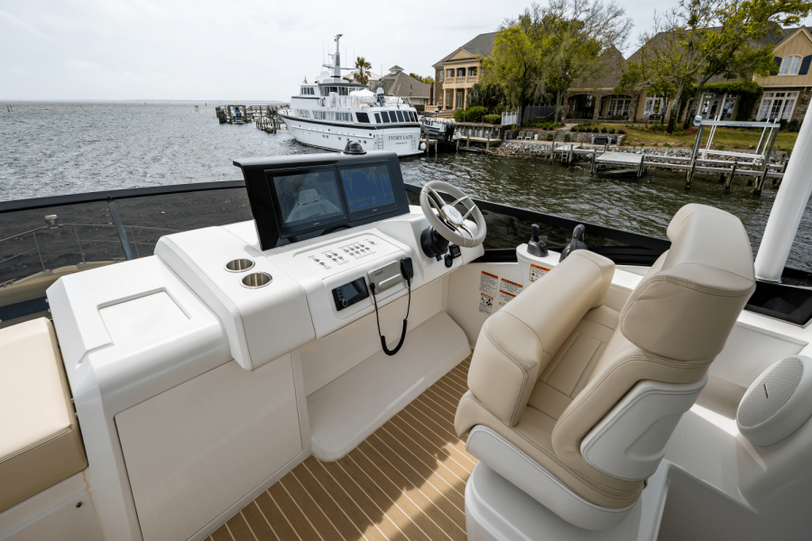 55ft Cruisers Yachts Yacht For Sale