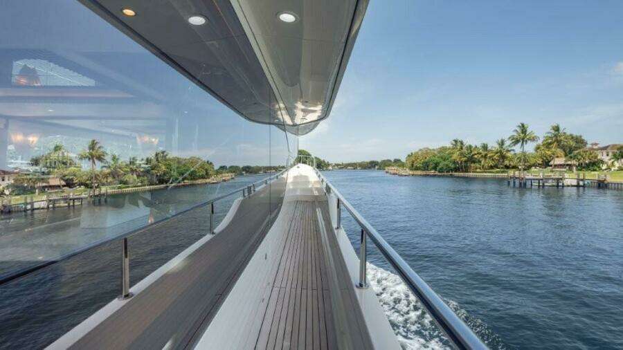 CHINDON 100ft Ocean Alexander Yacht For Sale